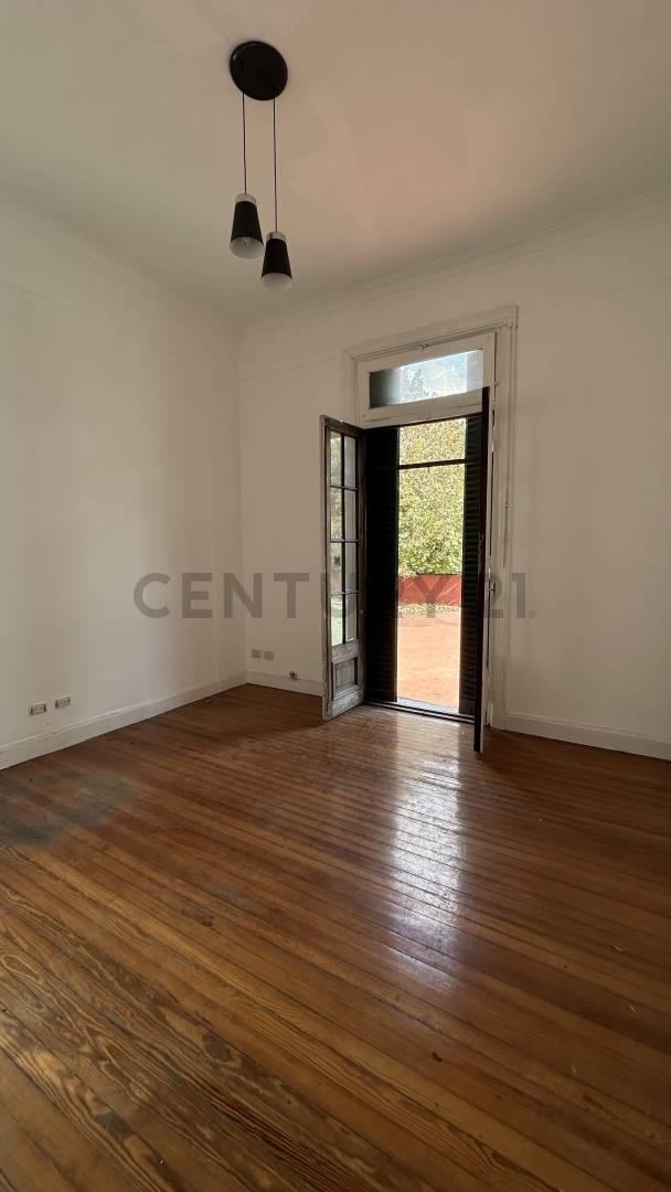 Excelente Propiedad, Venta por Viaje 2 PH con Entrada Independiente Cada Uno y Subdivididos 1