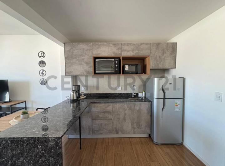 VENTA MONOAMBIENTE CON PATIO ALMAGRO