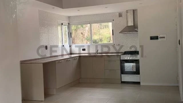 ALQUILER CARDALES DUPLEX  2 ambientes  con Jardin 1