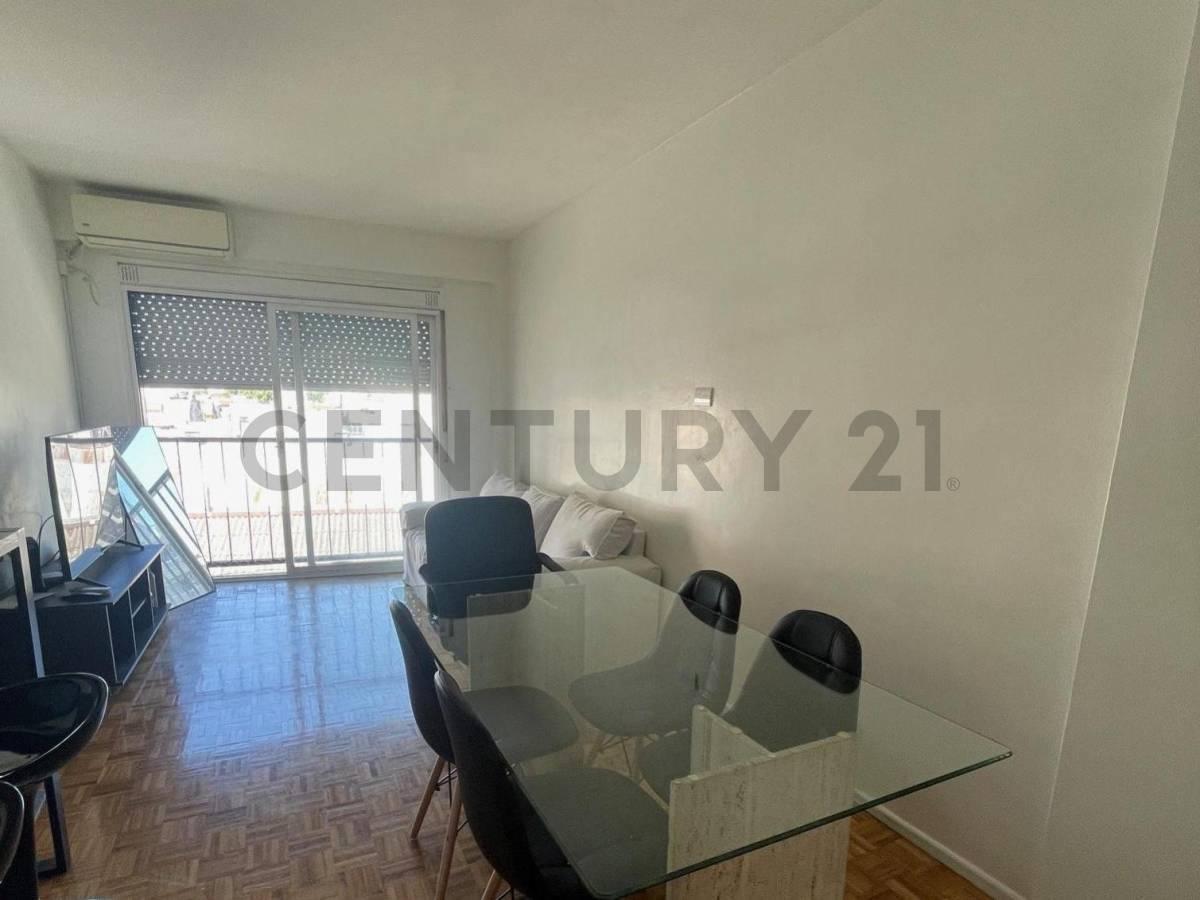 DEPARTAMENTO EN VENTA, 2 AMBIENTES, CON COCHERA y BAULERA, CON RENTA, EN PARQUE CHACABUCO