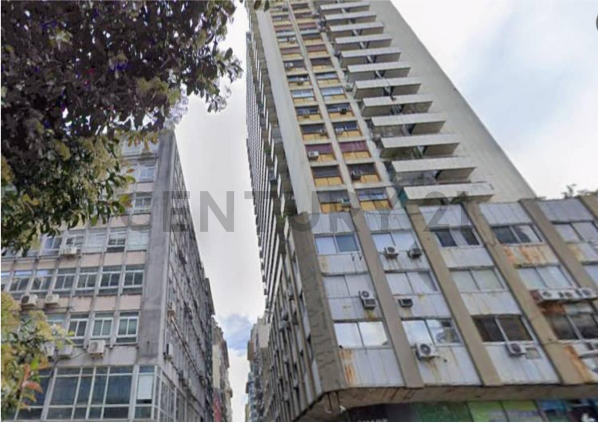 DEPARTAMENTO EN ALQUILER 4 AMBIENTES CON COCHERA Y BAULERAS EN CENTRO