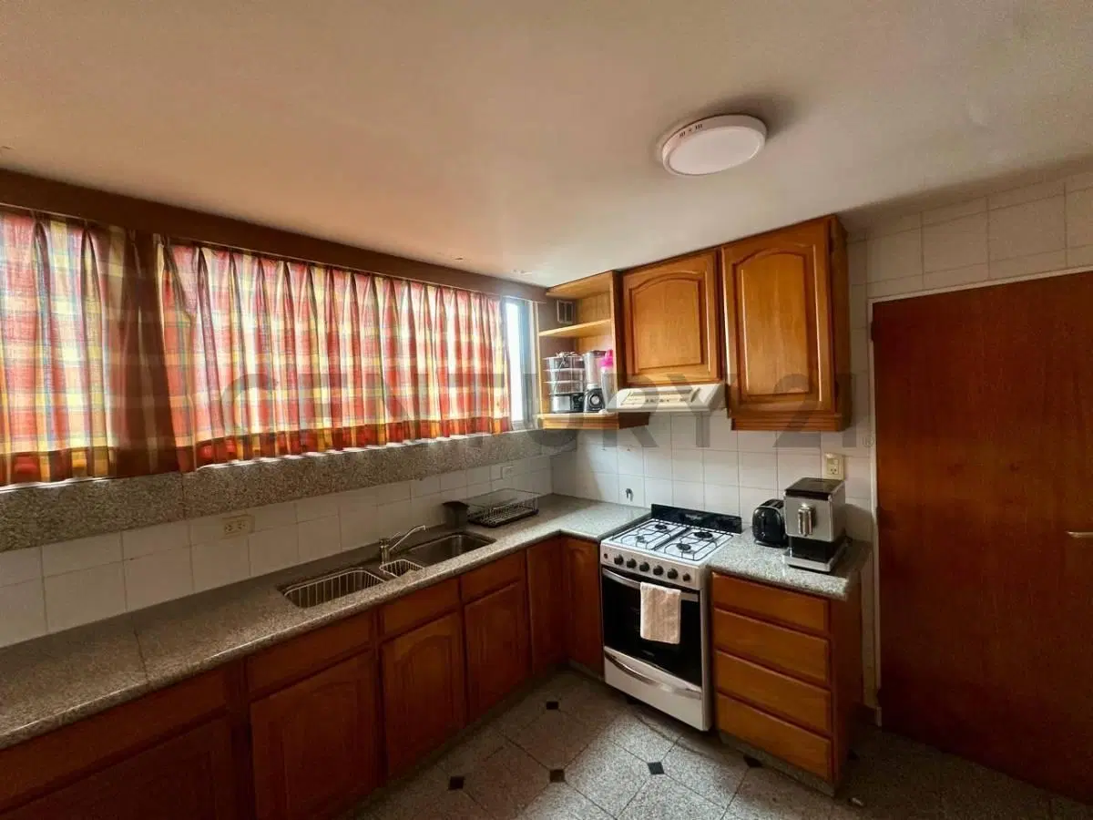 VENTA PISO 6 AMBIENTES CON  2 COCHERAS Y 3 BAULERAS, VILLA DEL PARQUE 3