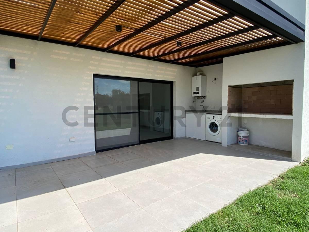 CASA EN UNA PLANTA EN SAN RAMON