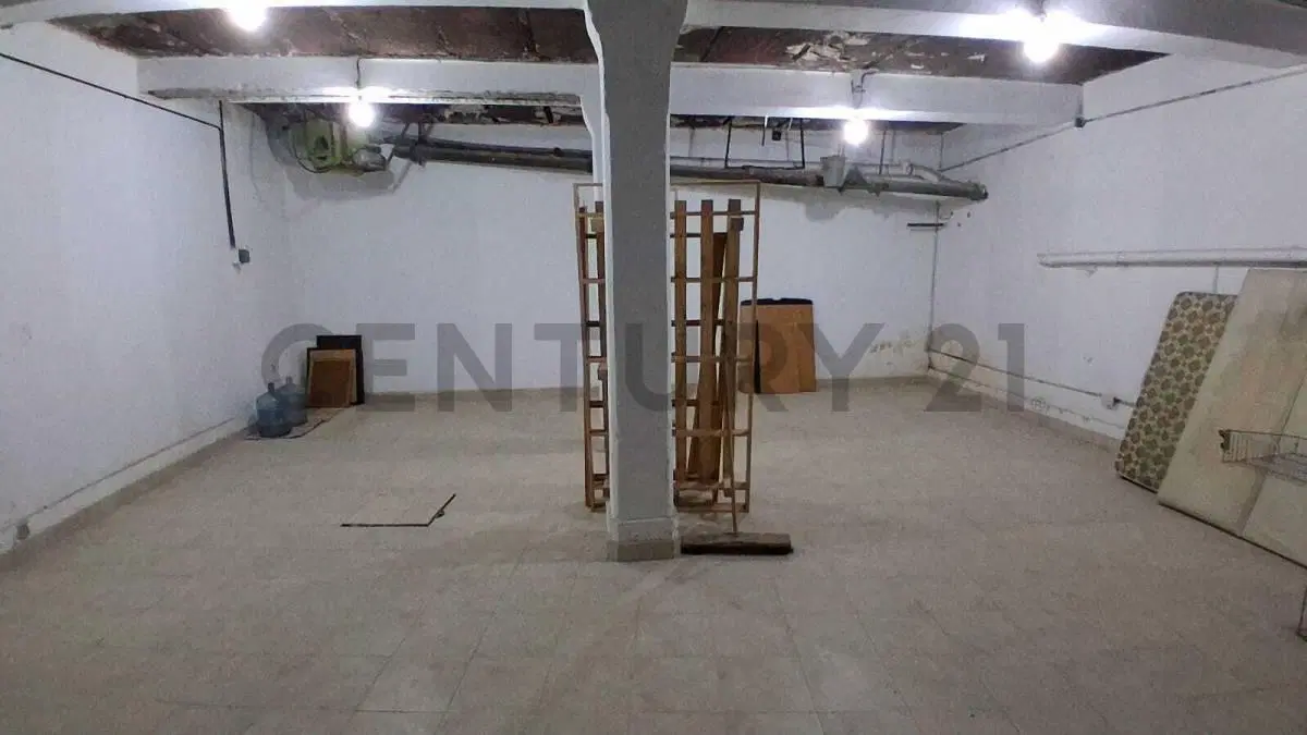 Venta local comercial en Almagro 5