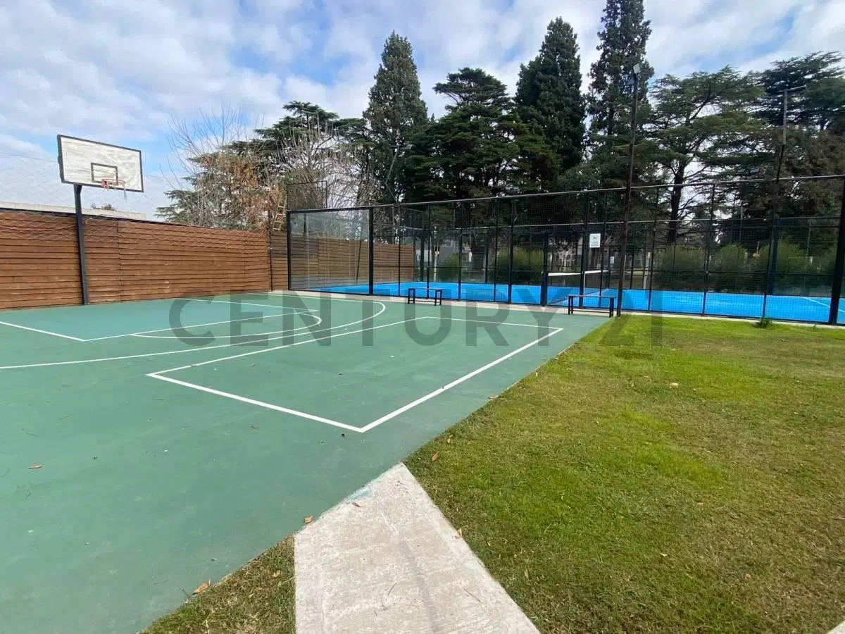 LOTE CENTRAL EN SANTA EMILIA 2
