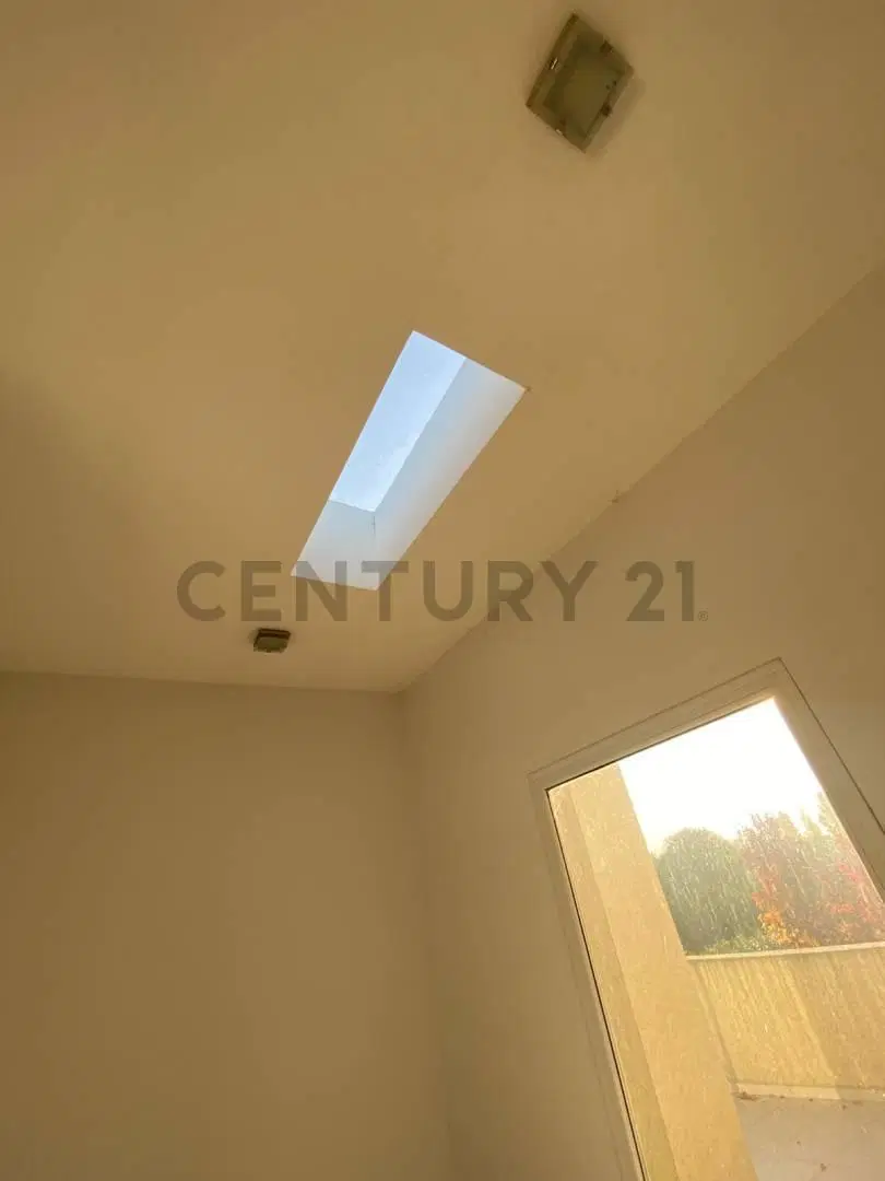 CASA CON PILETA PARQUIZADA AC EN TODOS LOS AMBIENTES 4