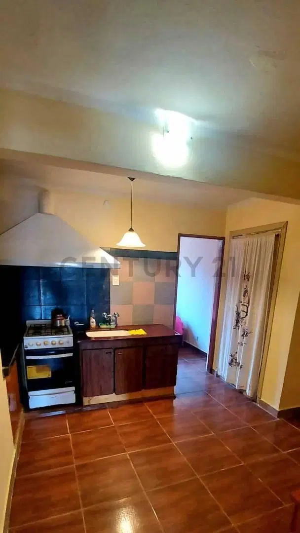 VENTA EN BLOCK 3 DEPTOS Y ESPACIO LIBRE 2
