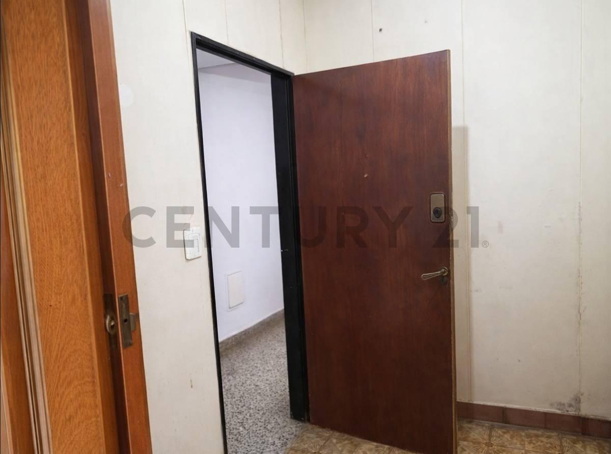 Foto de Departamento a reciclar en venta en Villa Devoto – ¡Oportunidad única!, imagen 5