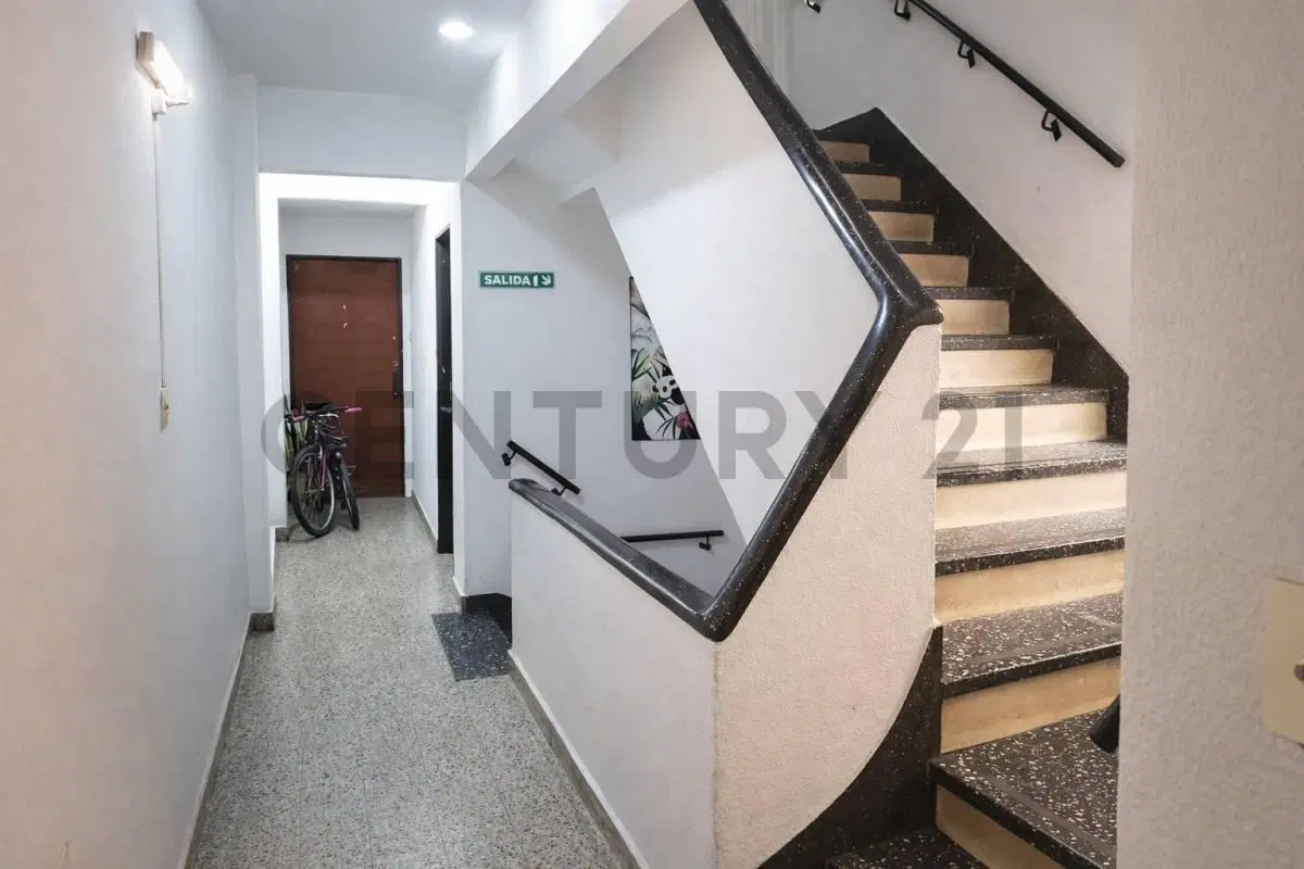 Departamento a reciclar en venta en Villa Devoto – ¡Oportunidad única! 2