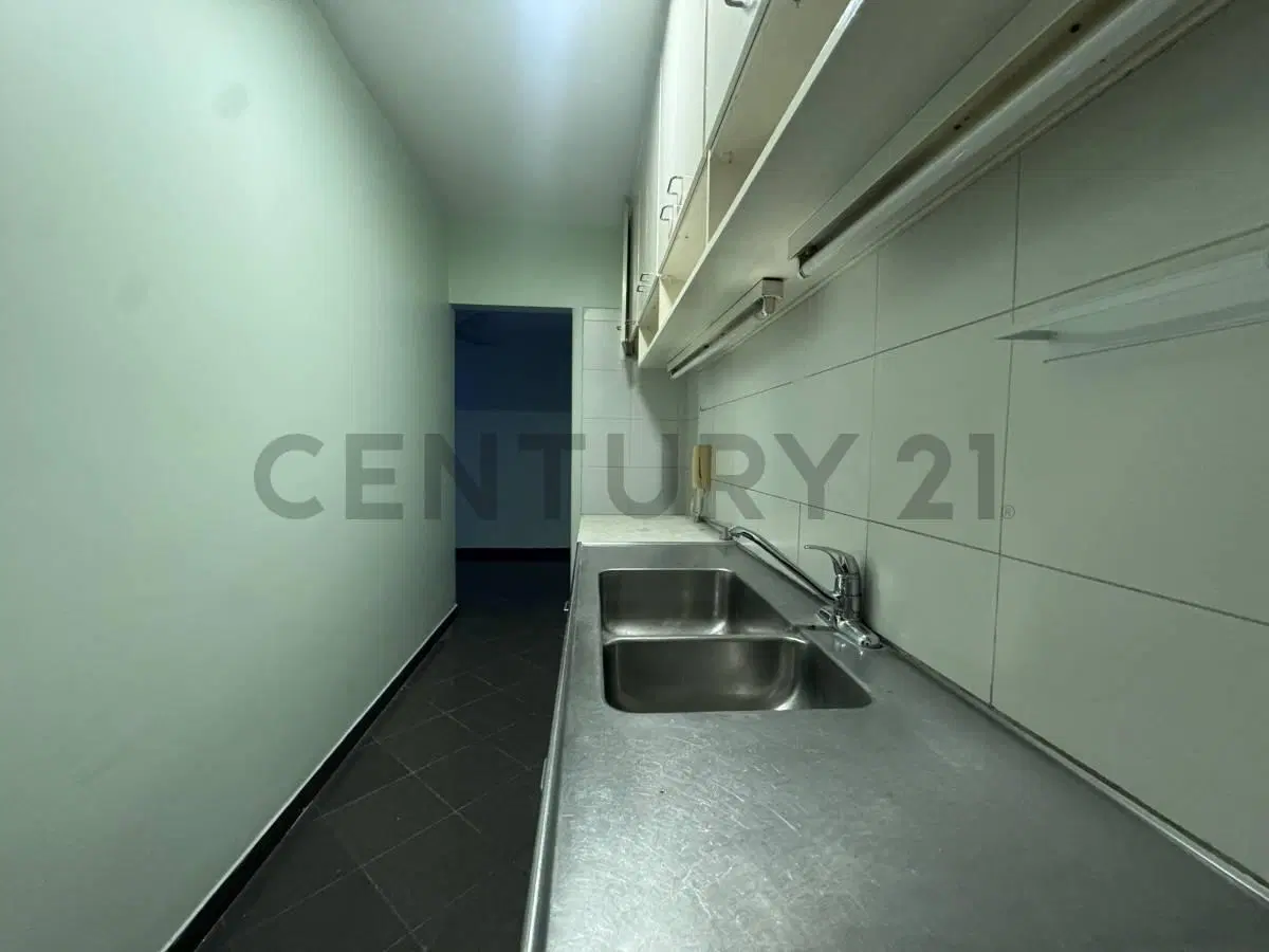 VENTA DEPTO SEMIPISO 4 AMB + COCHERA + BAULERA RECOLETA 4