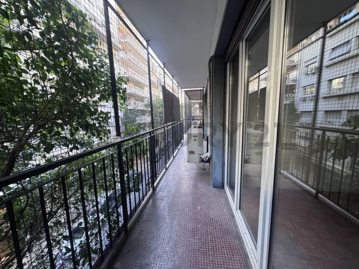 VENTA DEPTO SEMIPISO 4 AMB + COCHERA + BAULERA RECOLETA 2