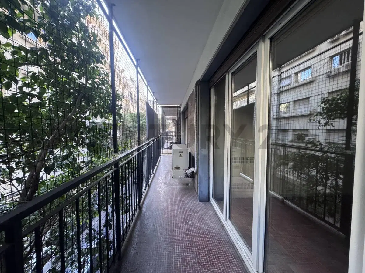 VENTA DEPTO SEMIPISO 4 AMB + COCHERA + BAULERA RECOLETA 5