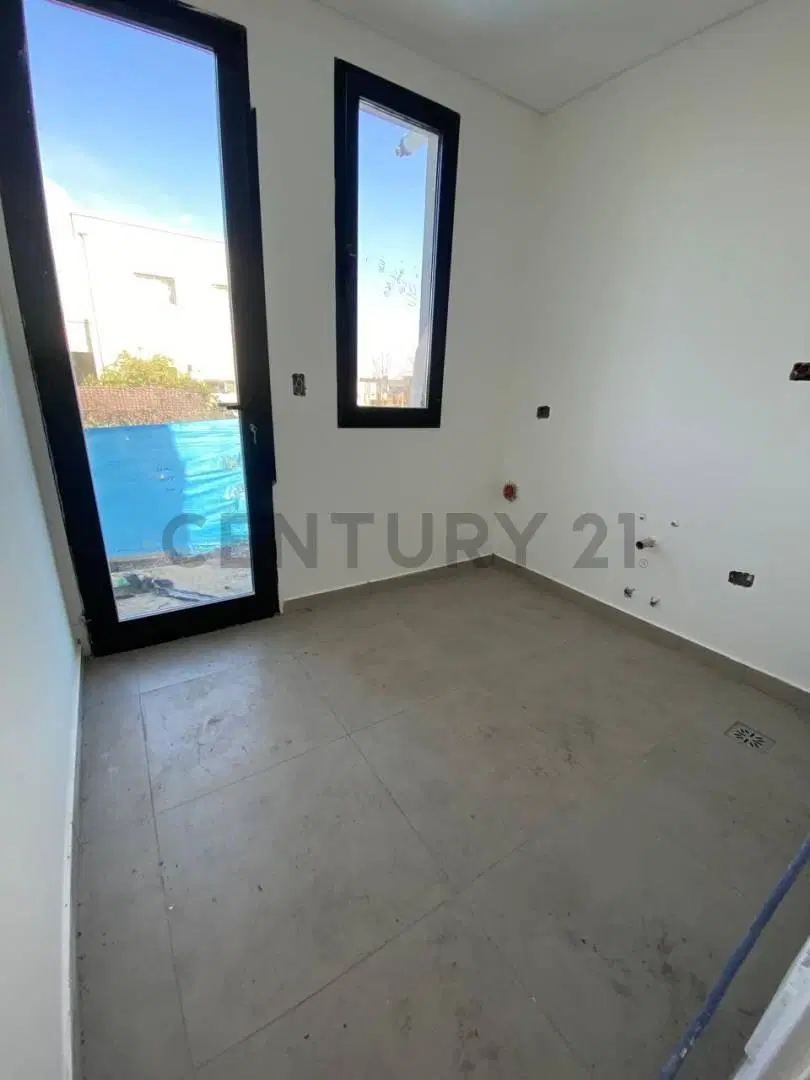 CASA MINIMALISTA EN SANTA LUCIA 3