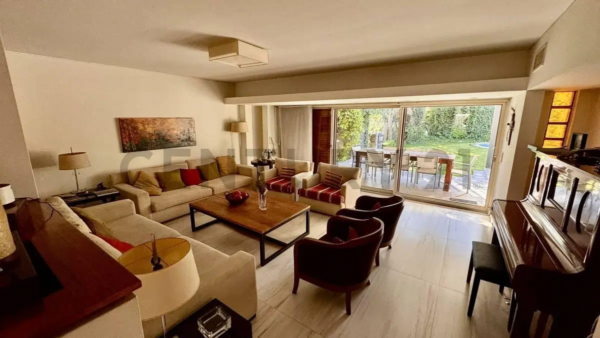 VENTA CASA 6 AMBIENTES, HURLINGHAM 2