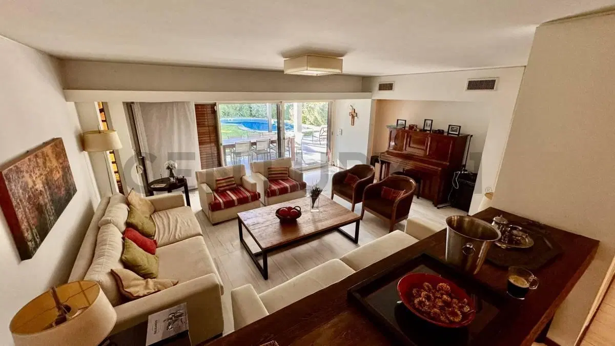 VENTA CASA 6 AMBIENTES, HURLINGHAM 4
