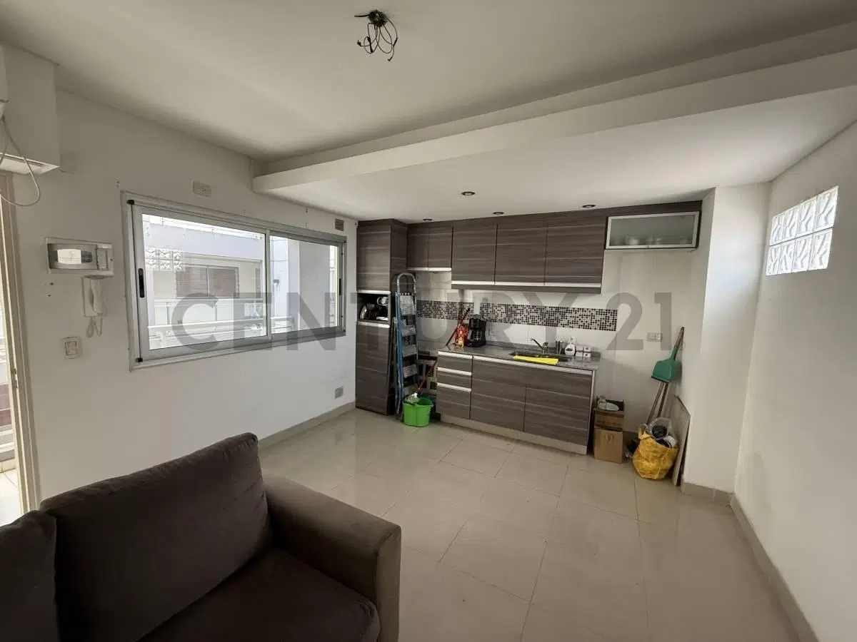 VENTA DE MONOAMBIENTE DIVISIBLE EN SAN MARTIN 1