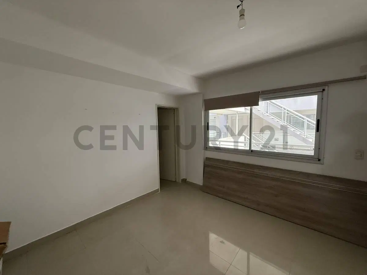 VENTA DE MONOAMBIENTE DIVISIBLE EN SAN MARTIN 3