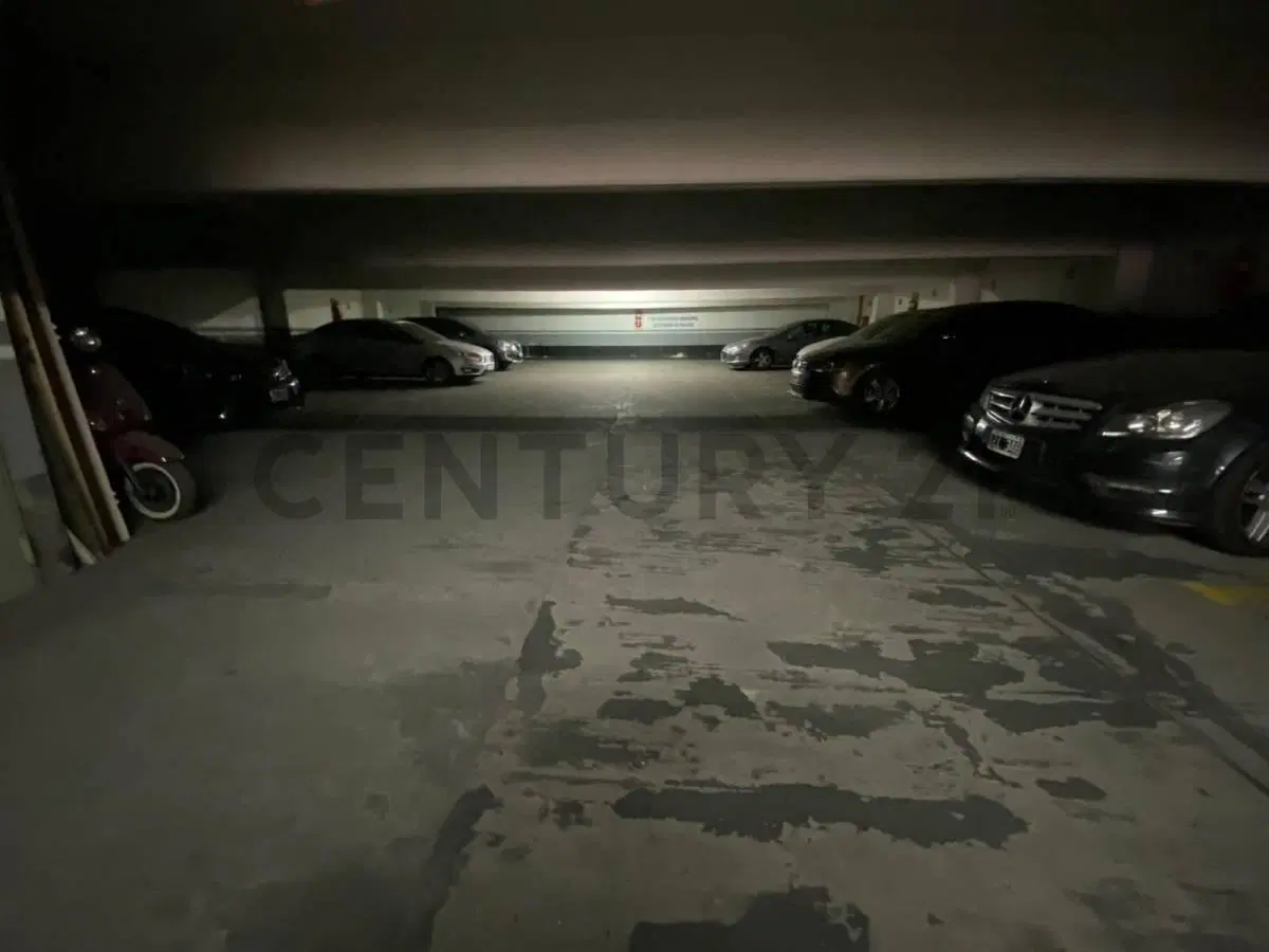 Garage en funcionamiento con capacidad para 120 vehículos y excelente ubicación 5