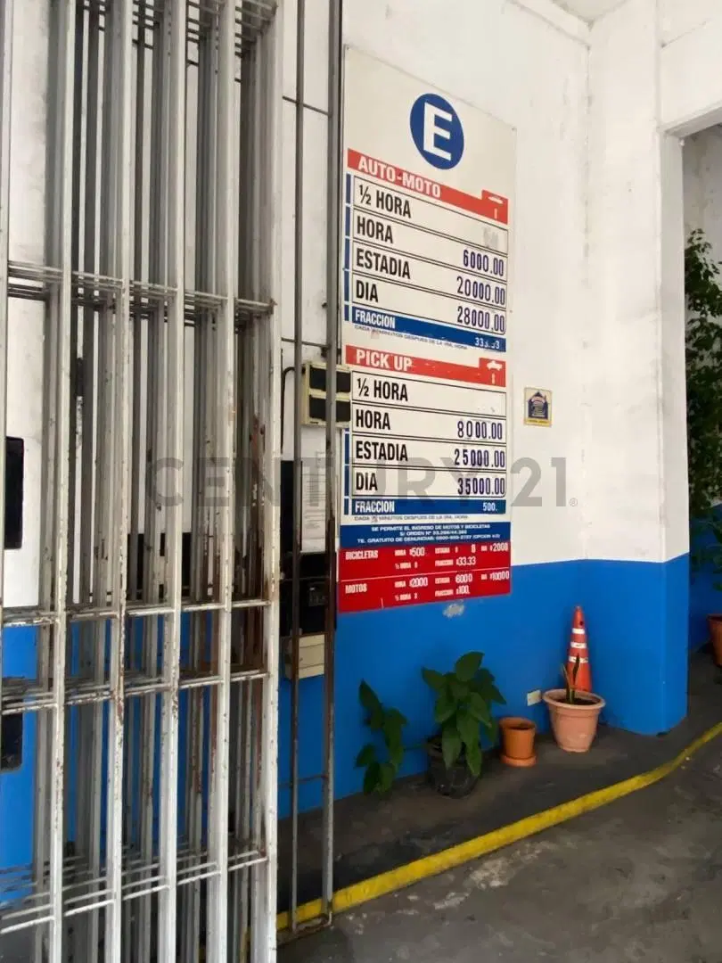 Garage en funcionamiento con capacidad para 120 vehículos y excelente ubicación 8