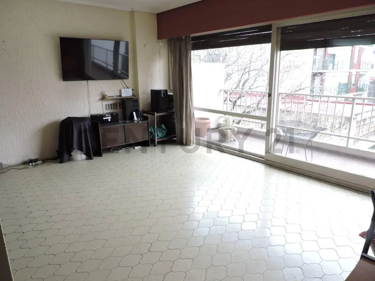 Venta departamento 5 ambientes con cochera en Caballito 4