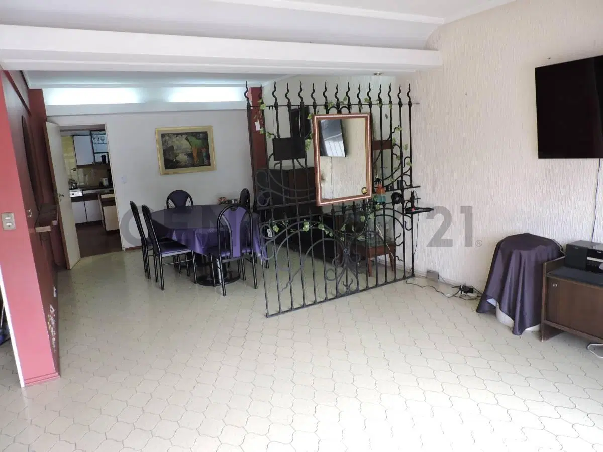 Venta departamento 5 ambientes con cochera en Caballito 2