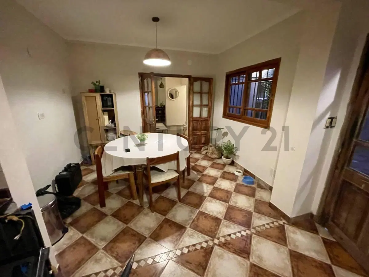 VENTA PH 3 AMBIENTES -SIN EXPENSAS-PATIO-QUINCHO Y DOS TERRAZAS-CASTELAR NORTE 5