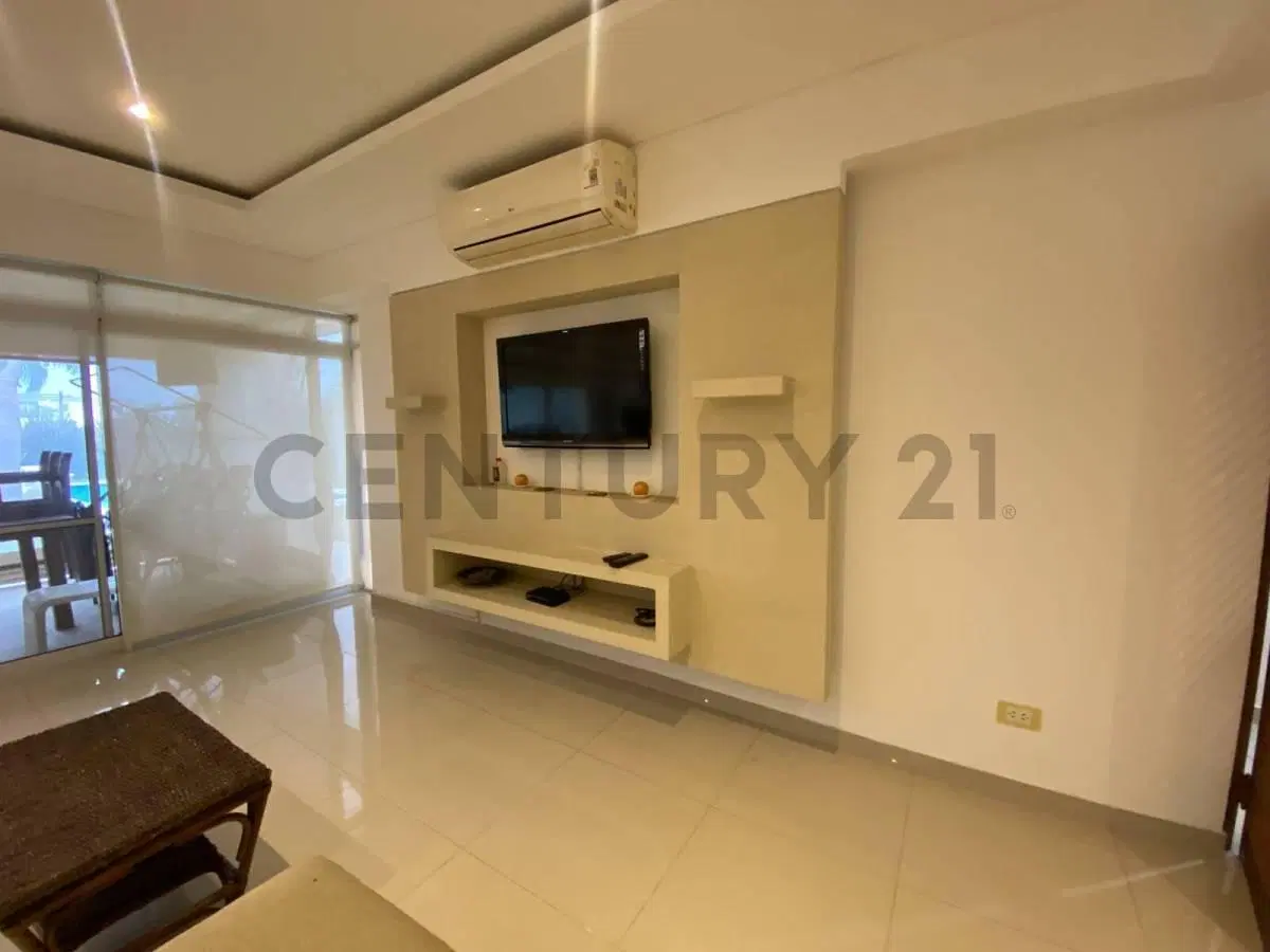 CASA CON PILETA PARQUIZADA EN ALQUILER 3