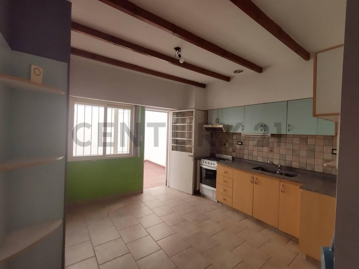 Foto de venta PH 3 ambientes, cochera, patio, sin expensas, Apto Credito, imagen 1
