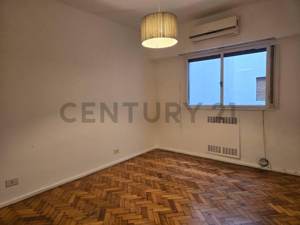 Foto de Venta Departamento de Dos Ambientes en Recoleta!, imagen 3