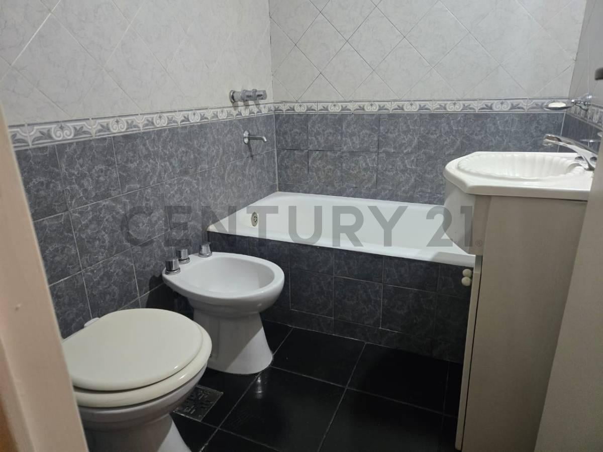 Foto de Venta Departamento de Dos Ambientes en Recoleta!, imagen 5