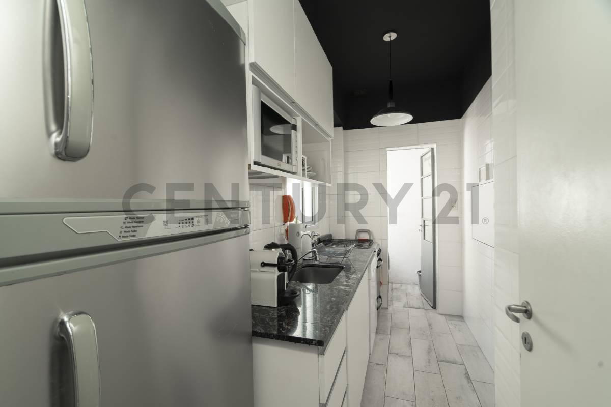 Foto de VENTA 3 AMBIENTES BARRIO NORTE REMODELADO, imagen 2
