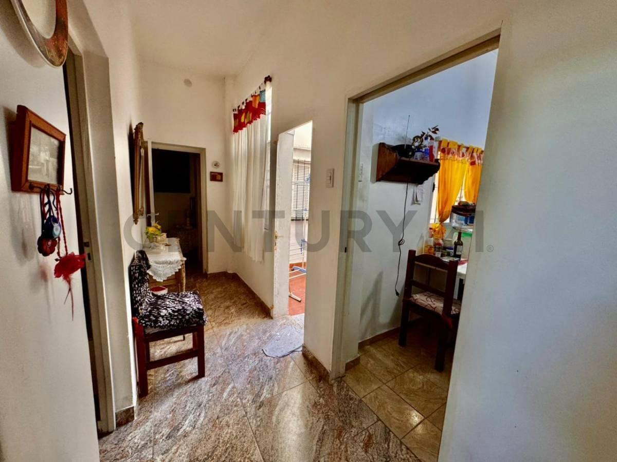 Foto de PH 3 amb refaccionado en venta en Villa Maipú, imagen 3