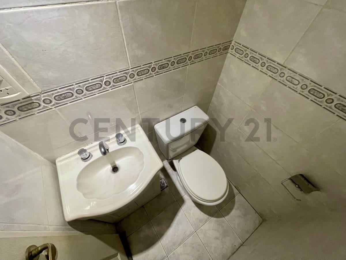 Foto de VENTA - 2 AMBIENTES CON COCHERA, BELGRANO, imagen 3