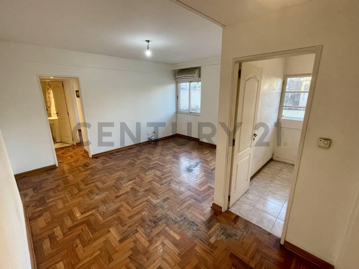 Foto de VENTA - 2 AMBIENTES CON COCHERA, BELGRANO, imagen 1