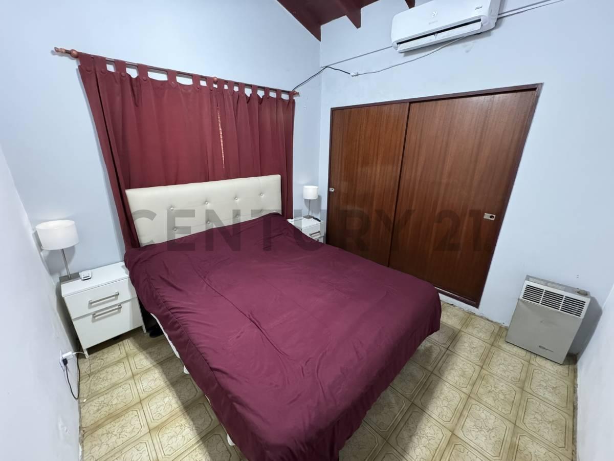 Foto de VENTA HERMOSA CASA EN MORENO-3 AMBIENTES –, imagen 3
