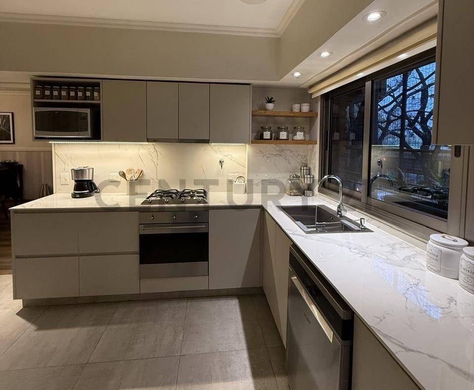 Foto de VENTA DEPARTAMENTO 4 AMBIENTES CON DEPENDENCIA, COCHERA Y BAULERA EN, imagen 1
