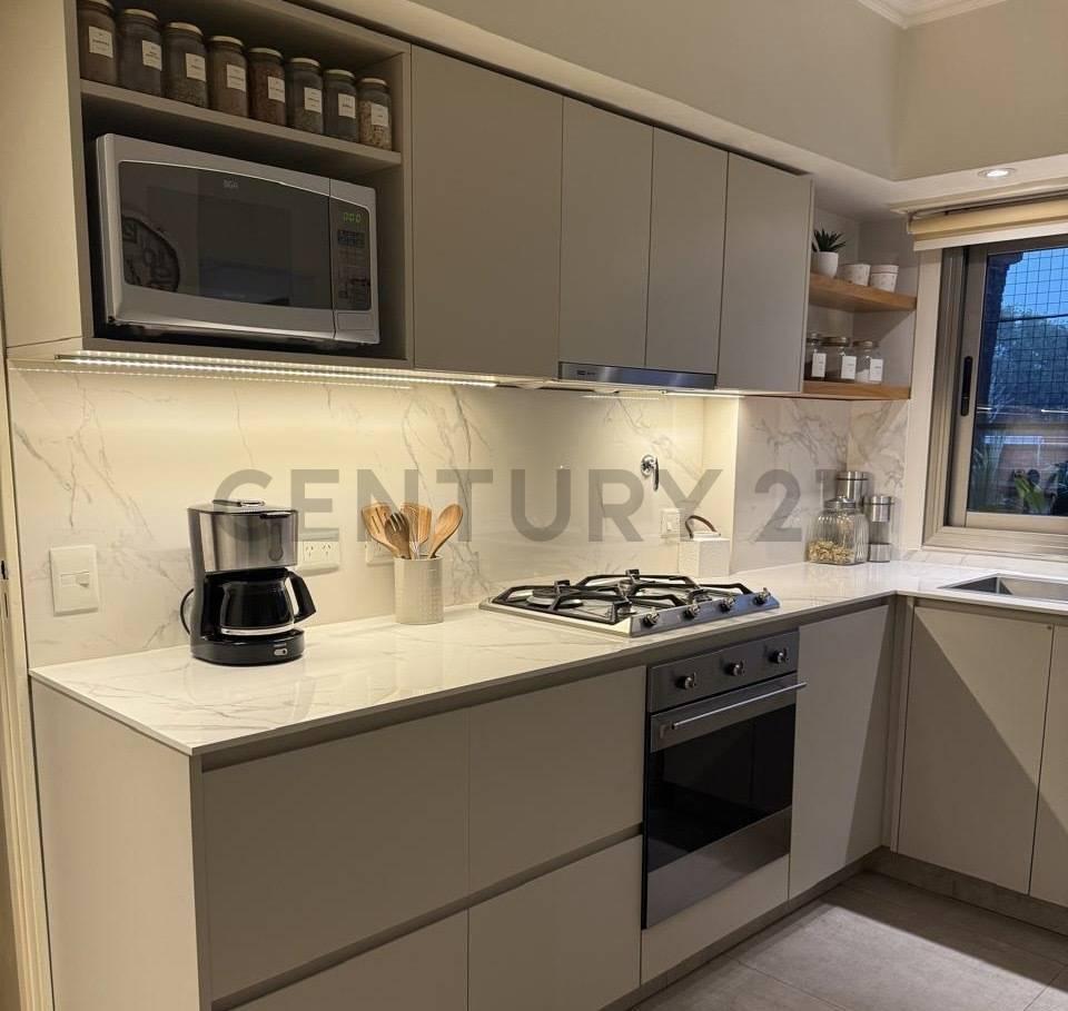 Foto de VENTA DEPARTAMENTO 4 AMBIENTES CON DEPENDENCIA, COCHERA Y BAULERA EN, imagen 2