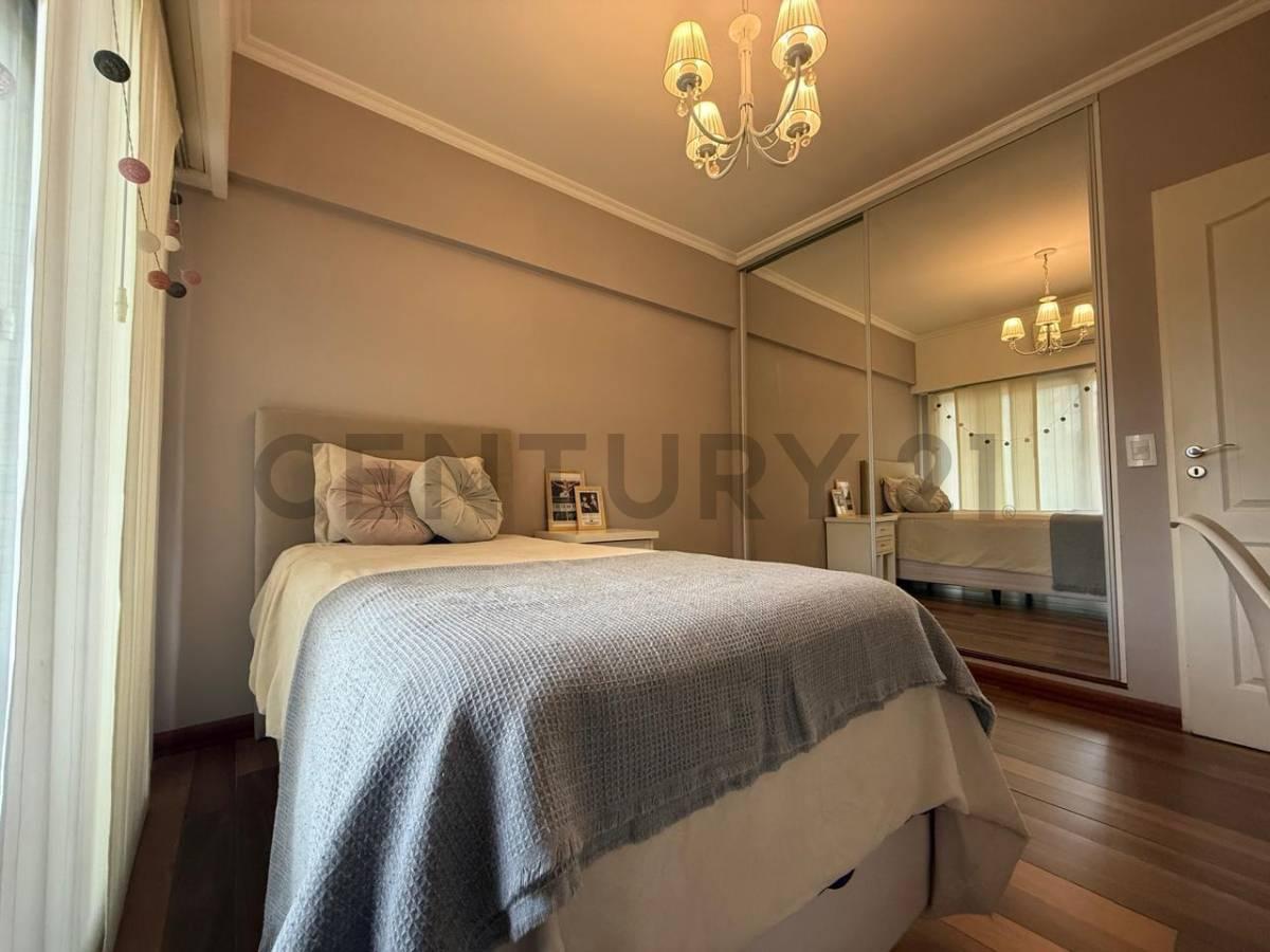 Foto de VENTA DEPARTAMENTO 4 AMBIENTES CON DEPENDENCIA, COCHERA Y BAULERA EN, imagen 4
