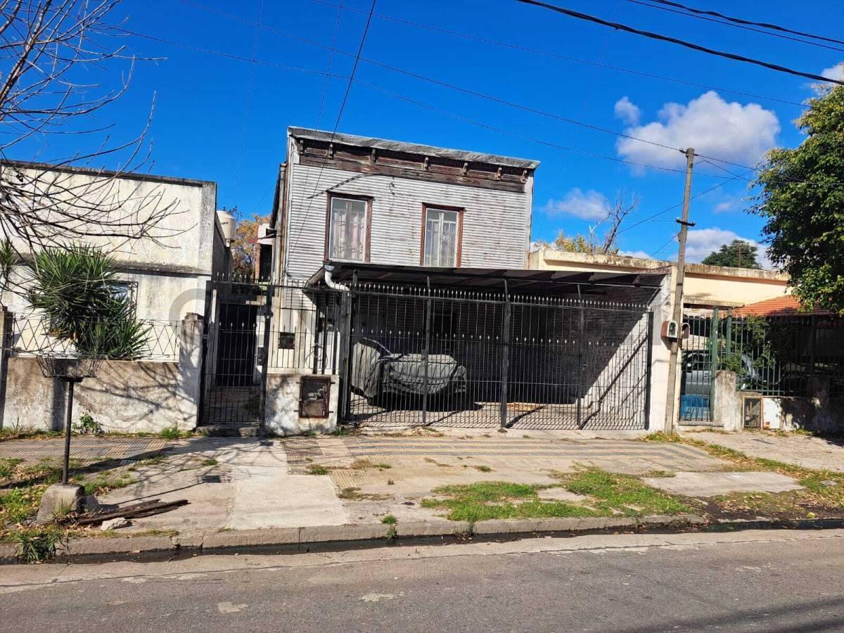 Foto de LOTE EN VENTA EN CRUCECITA-AVELLANEDA CON EDIFICACION A RECICLAR, imagen 1