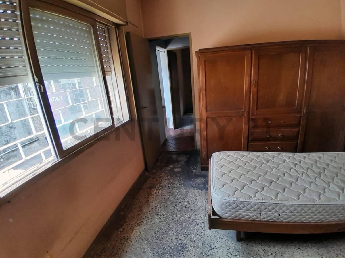 Foto de Venta departamento en Castelar Norte - 3 Ambientes con Cochera y Patio, imagen 3