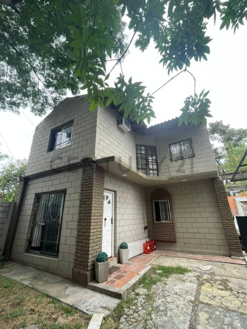 Foto de Casa en venta en Villa Udaondo. BAJO DE PRECIO, imagen 1