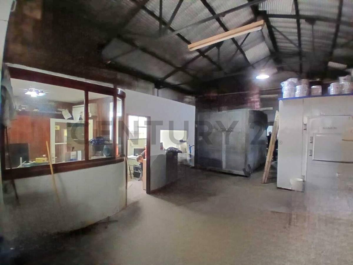 Foto de VENTA GALPON USOS MULTIPLES EN BERAZATEGUI, imagen 2