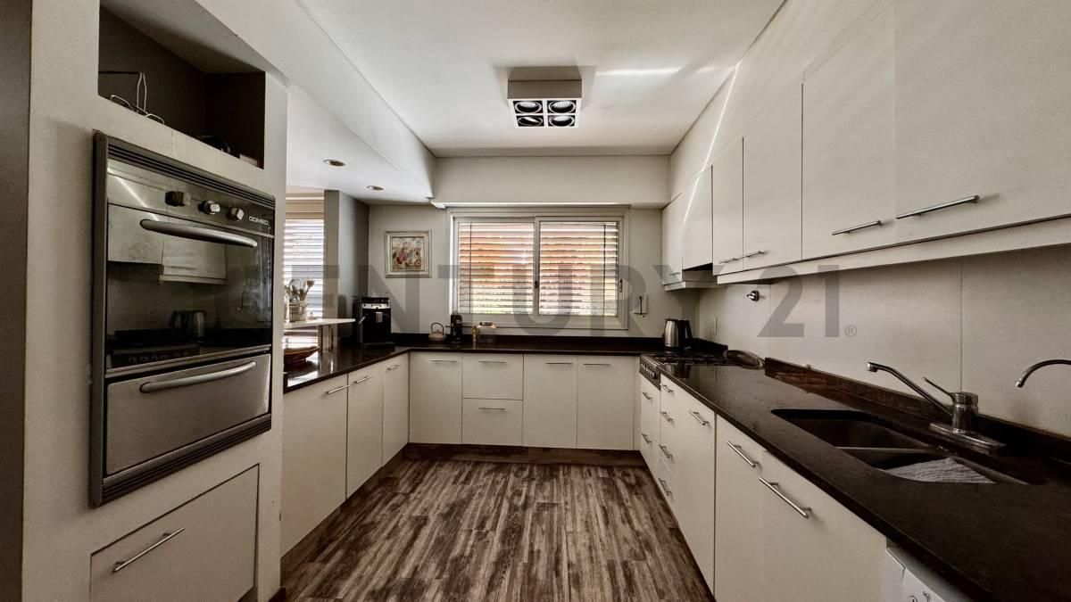 Foto de VENTA CASA 6 AMBIENTES, HURLINGHAM, imagen 4