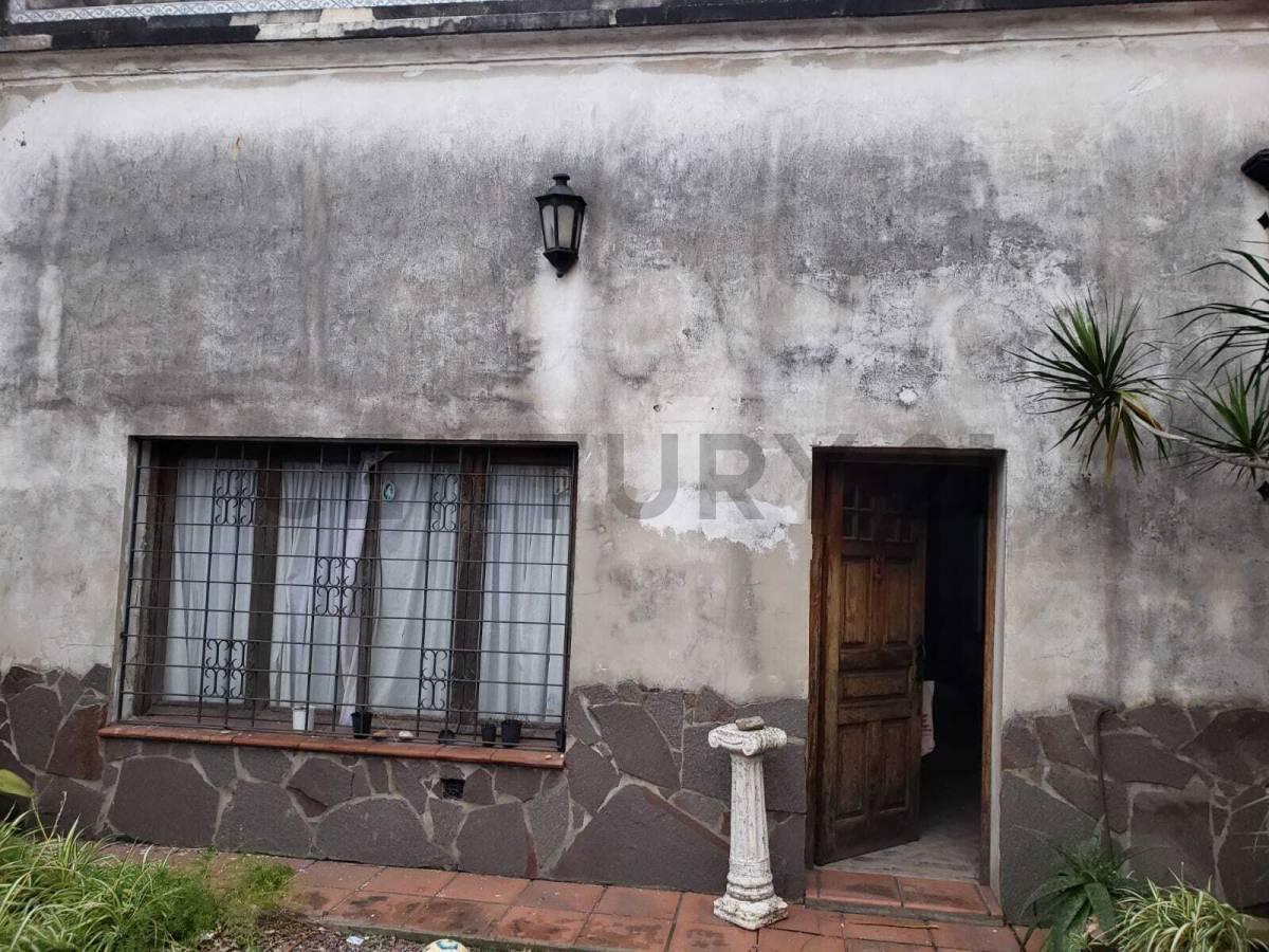 Foto de Casa 4 Ambientes sobre lote con gran potencial de desarrollo, imagen 1