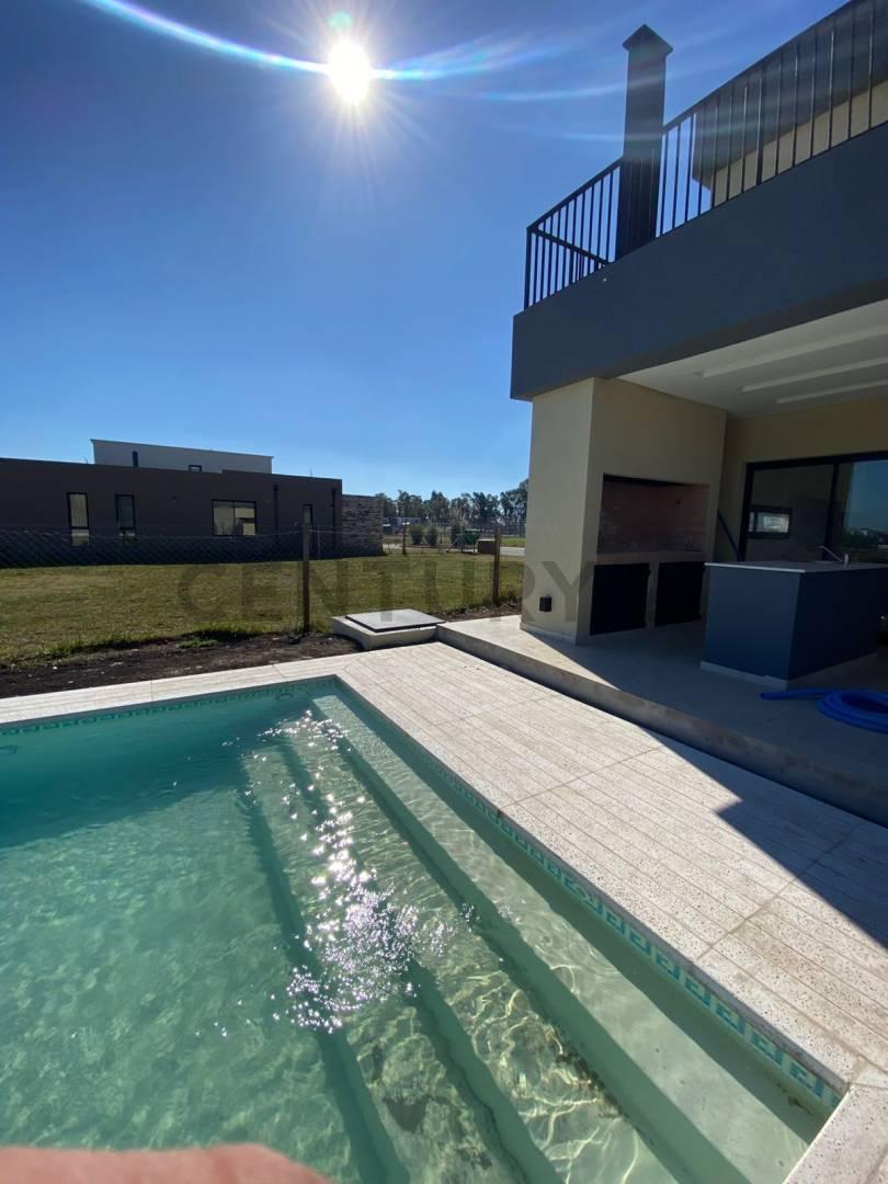 Foto de CASA CON PILETA CONSULTA FINANCIACION, imagen 2