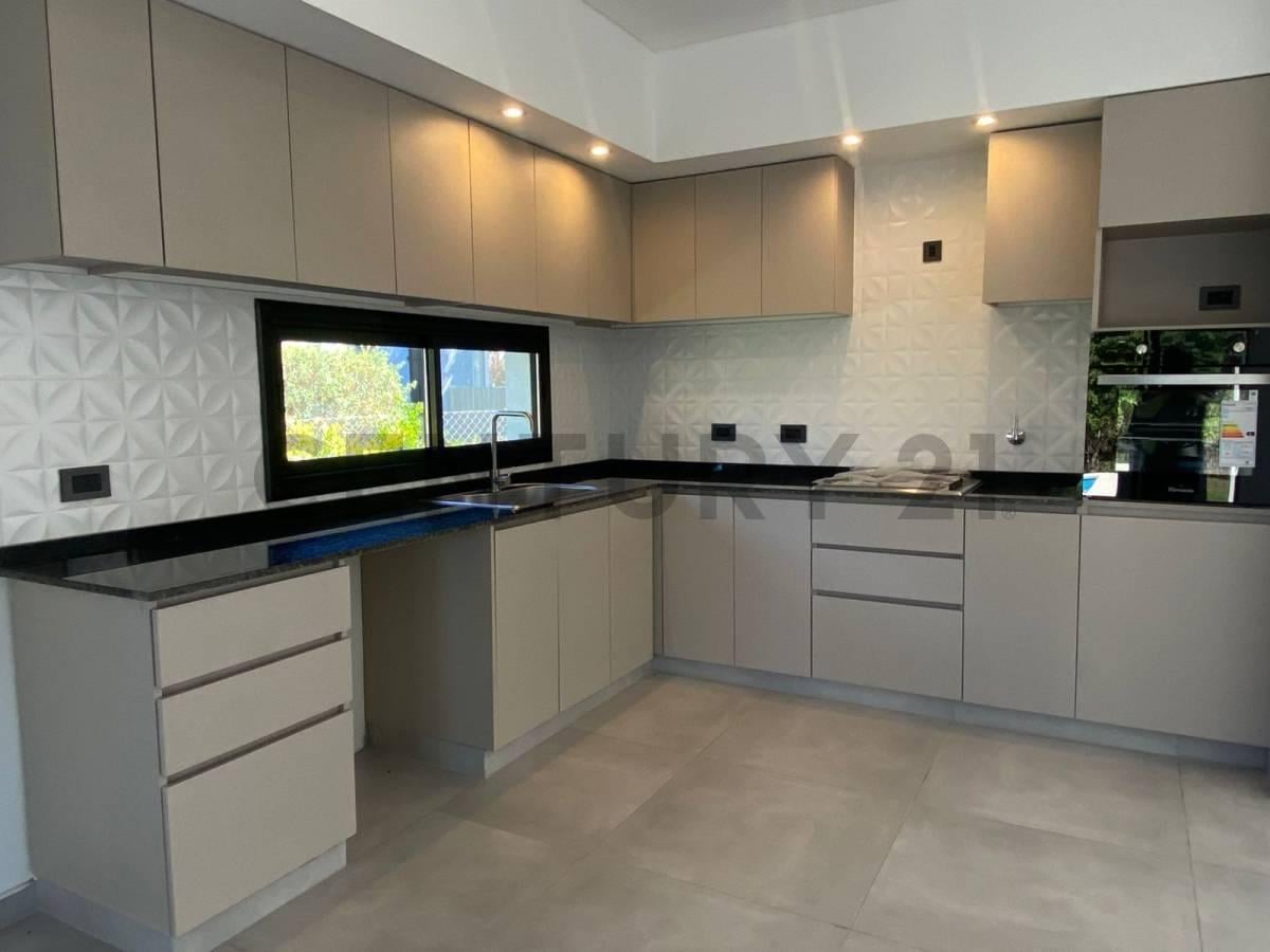 Foto de CASA CON PILETA Y FINANCIACION EN SAN MATIAS, imagen 2