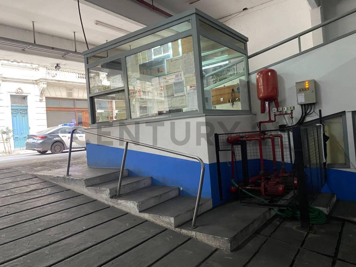 Foto de Garage en funcionamiento con capacidad para 120 vehículos y excelente, imagen 4