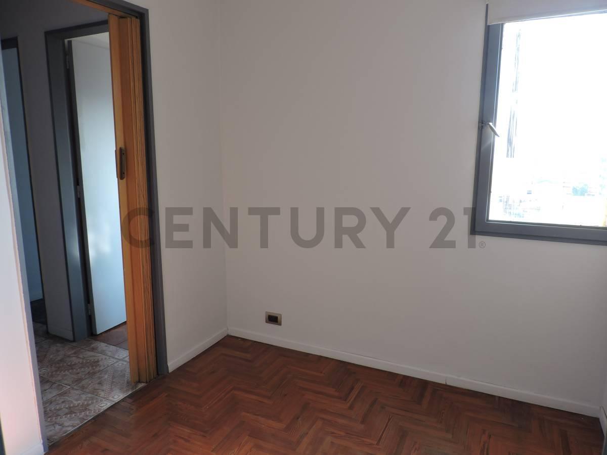 Foto de Venta departamento 4 ambientes Avellaneda, imagen 3
