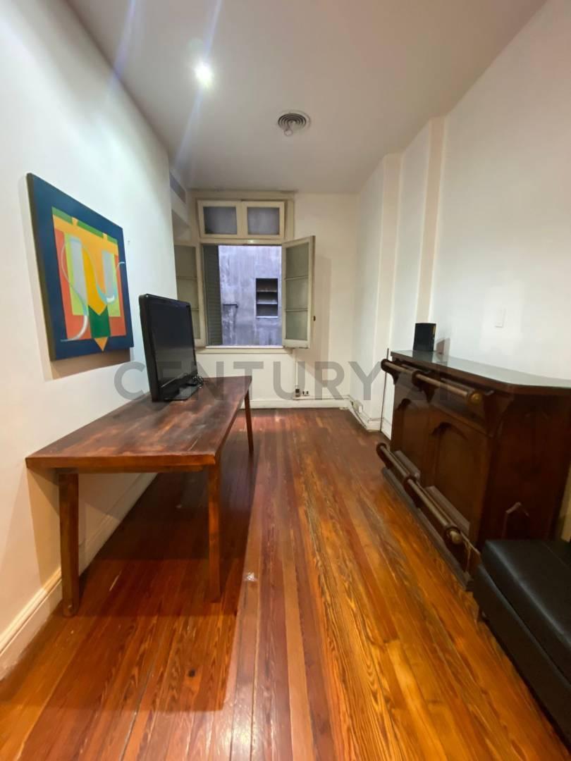 Foto de DEPARTAMENTO 6 AMBIENTES EN PLENO CENTRO, imagen 3