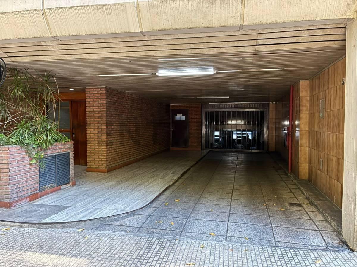 Foto de COCHERA FIJA BUENAS DIMENSIONES AUTO CAMIONETA EN BELGRANO SEGUNDO PISO, imagen 4